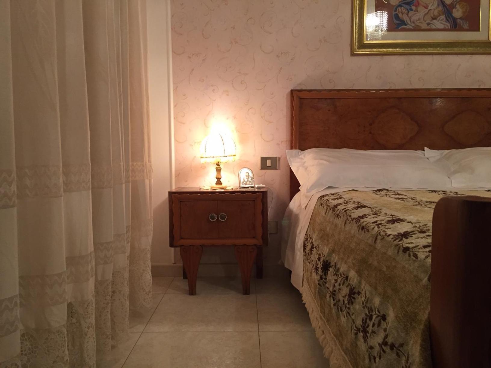 B&B Donna Porzia Trani Exterior photo